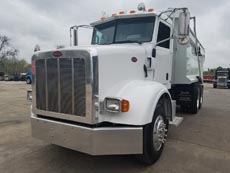 Peterbilt Tandem Strong Box - Driver Front Angle 