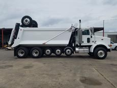 2007 Peterbilt Super Dump