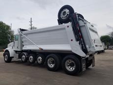 Peterbilt Super Dump - Driver Rear Angle Axles Up